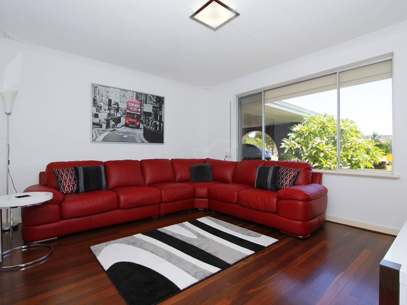 7 Trevithick Close, Stirling WA 6021