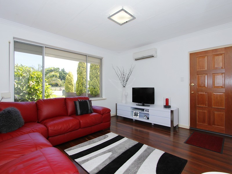 7 Trevithick Close, Stirling WA 6021