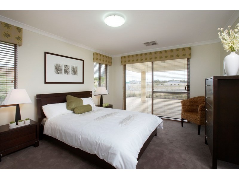 17 Barcoo Bend, Hammond Park WA 6164