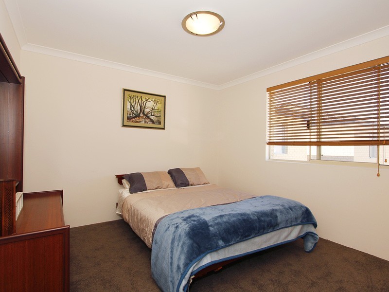 19c Coolham Way, Balga WA 6061