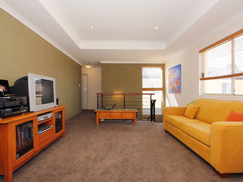 19c Coolham Way, Balga WA 6061