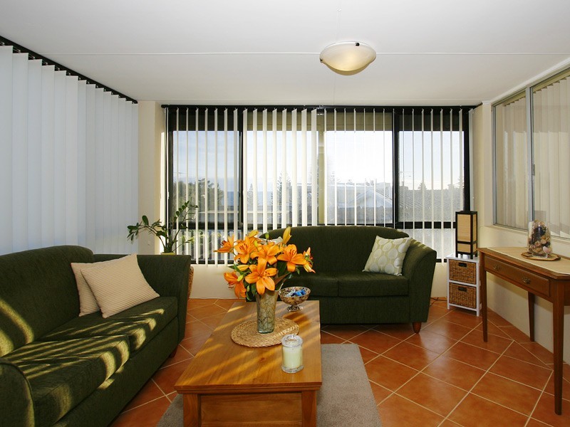 7 Karrinyup Road, Trigg WA 6029