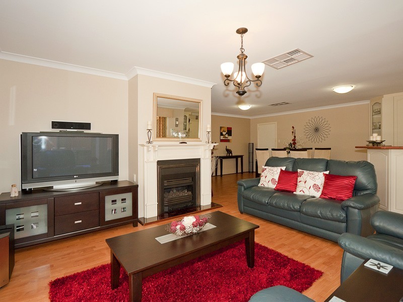 8 Jury Close, Ocean Reef WA 6027