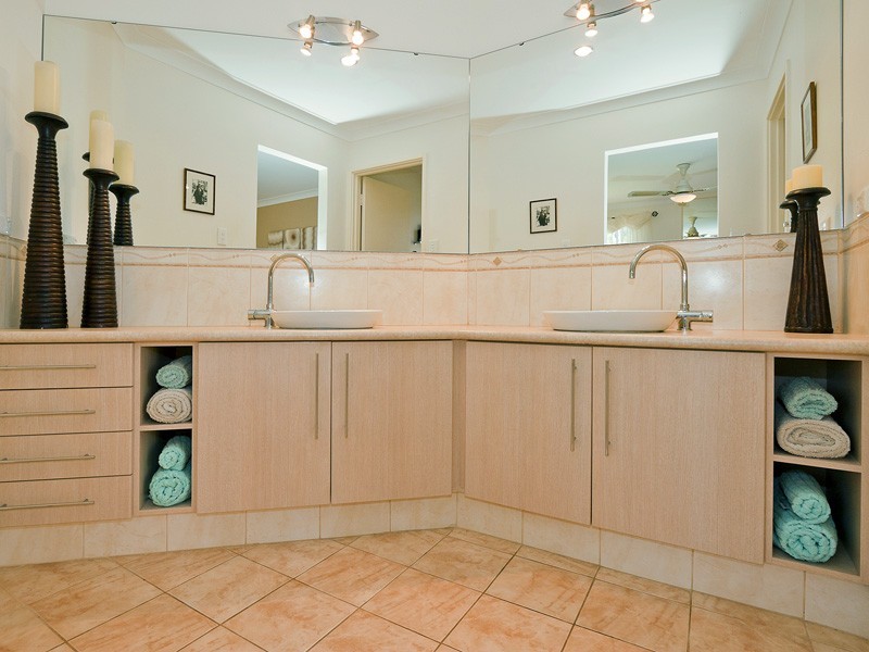 8 Jury Close, Ocean Reef WA 6027