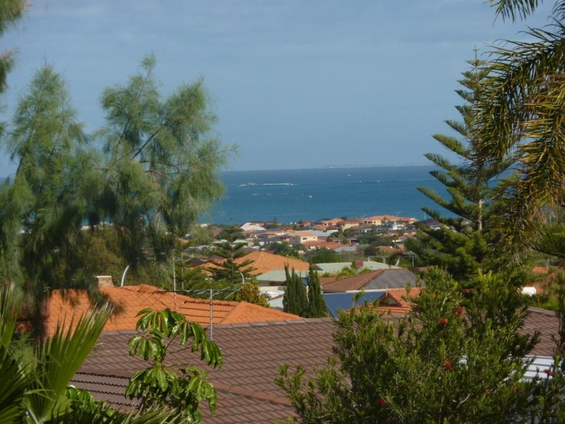 11 Jury Close, Ocean Reef WA 6027