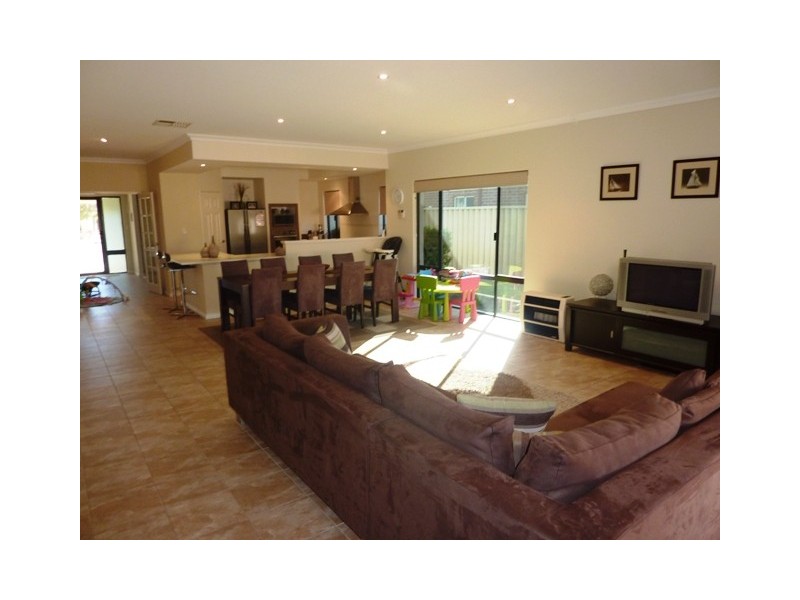 30 Unity Way, Atwell WA 6164