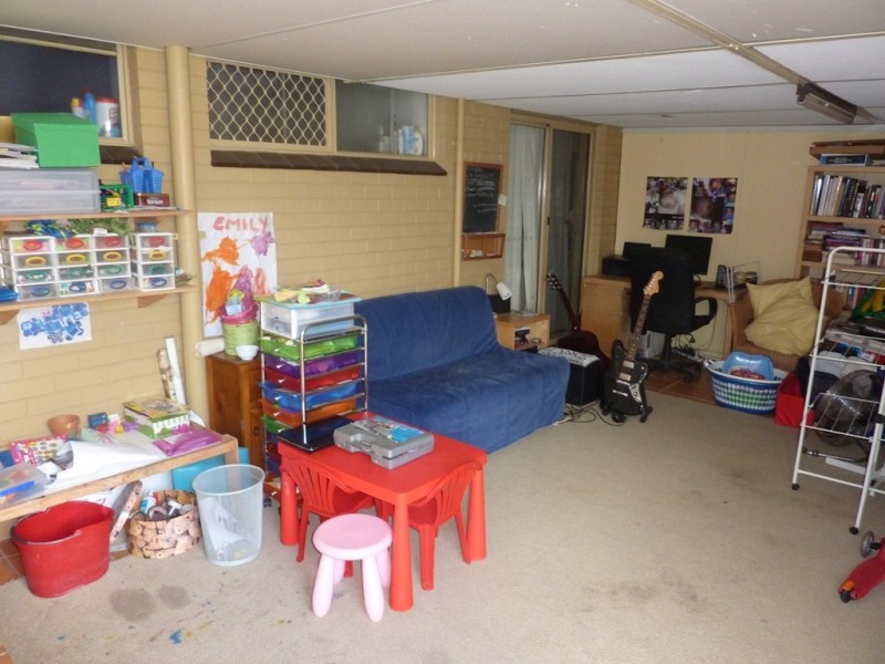 27a Hutchings Way, Kardinya WA 6163