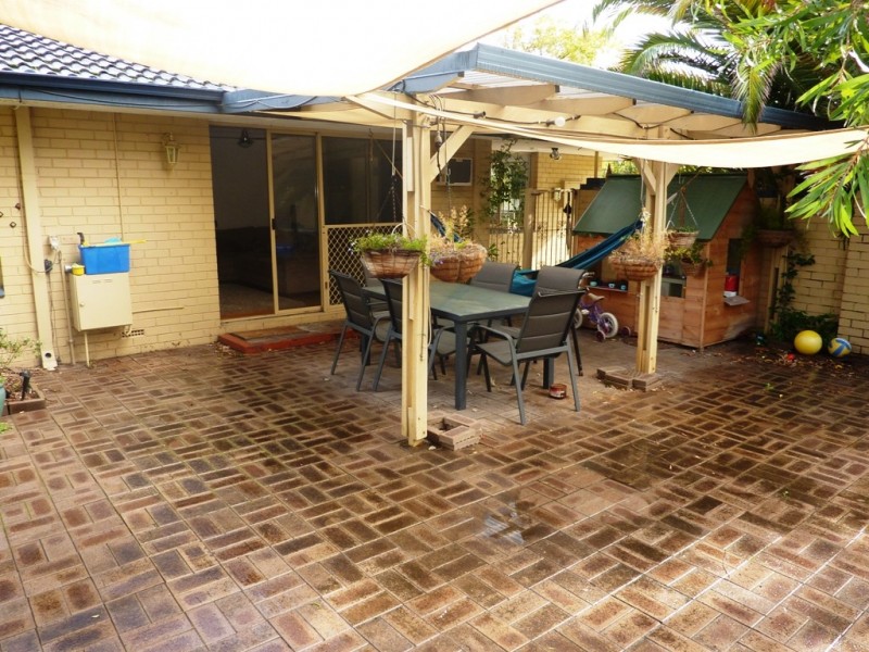 27a Hutchings Way, Kardinya WA 6163