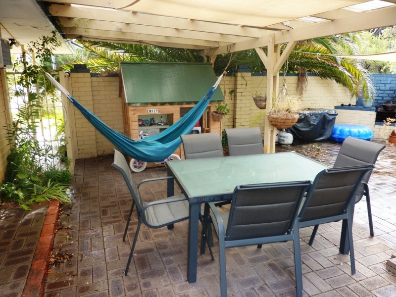 27a Hutchings Way, Kardinya WA 6163