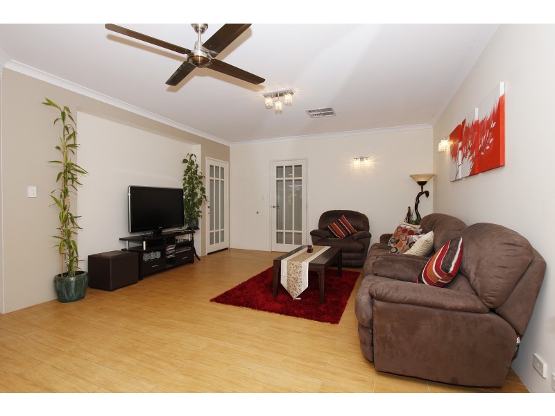 15 Granich Gardens, Woodlands WA 6018