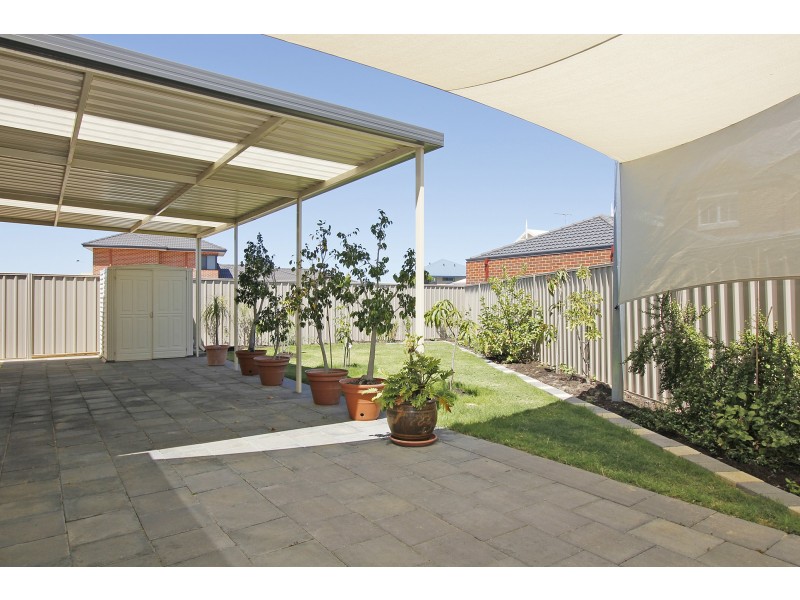 15 Granich Gardens, Woodlands WA 6018