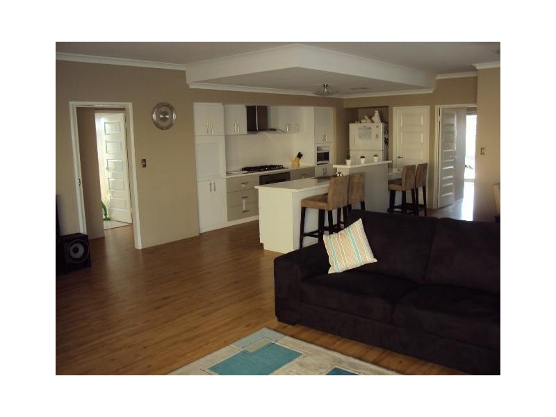 93 Waldburg Drive, Tapping WA 6065