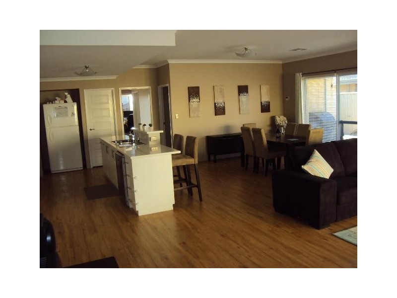 93 Waldburg Drive, Tapping WA 6065