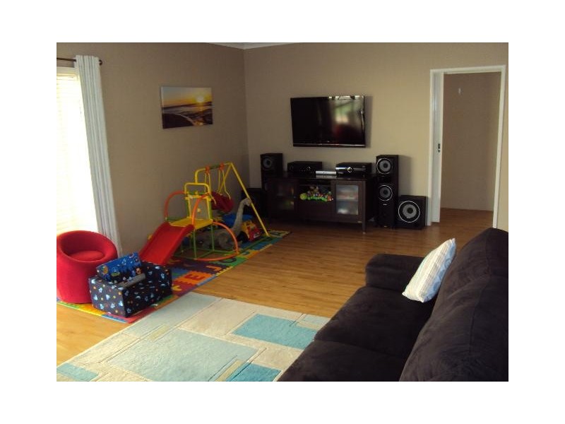 93 Waldburg Drive, Tapping WA 6065