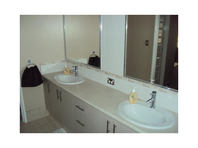 93 Waldburg Drive, Tapping WA 6065