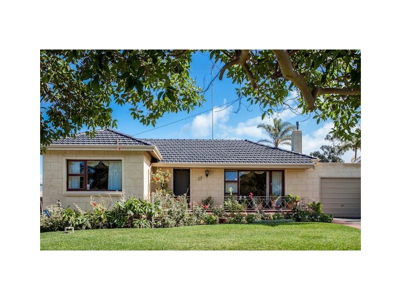 17 Jarvis  Street, Hilton WA 6163