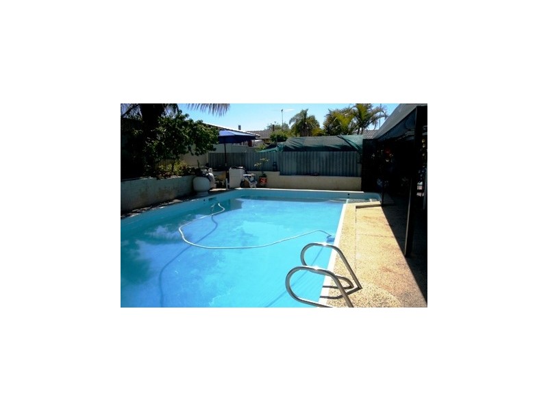 17 Jarvis  Street, Hilton WA 6163