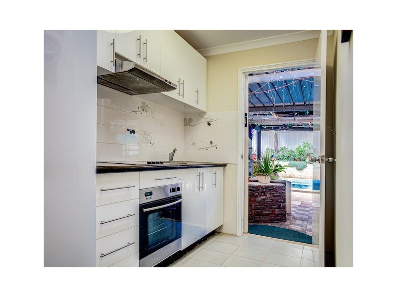 17 Jarvis  Street, Hilton WA 6163