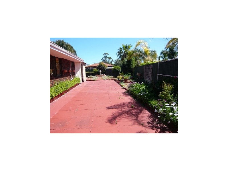 4B Ashwood Court, Craigie WA 6025