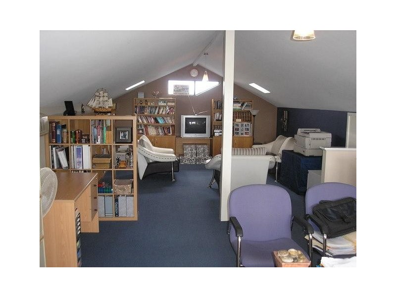 18 Domeney Place, Landsdale WA 6065