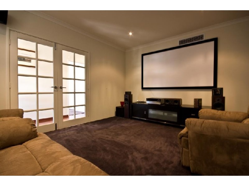 34 Talia Drive, Stirling WA 6021