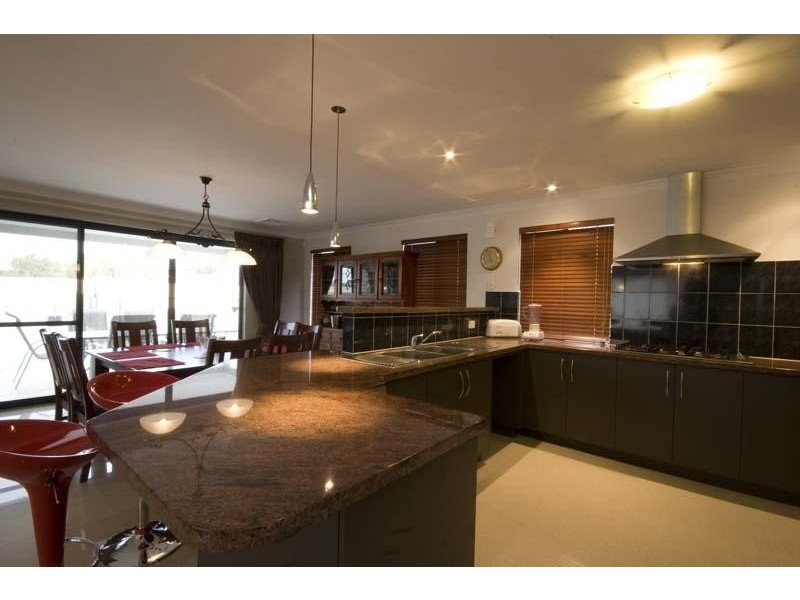 7 Waminda Way, Landsdale WA 6065