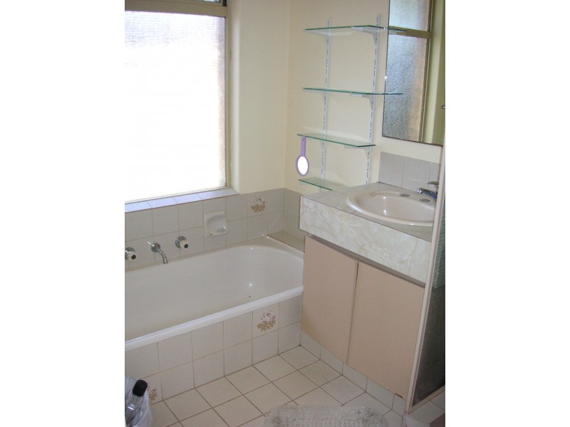 119 Kingfisher Avenue, Ballajura WA 6066