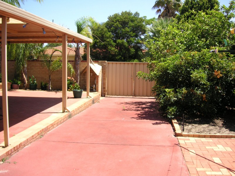 119 Kingfisher Avenue, Ballajura WA 6066