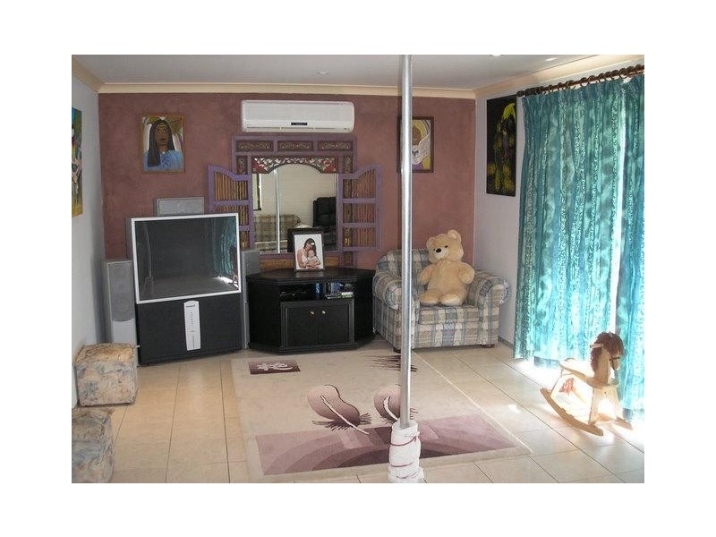 11 Roamer Street, Heathridge WA 6027