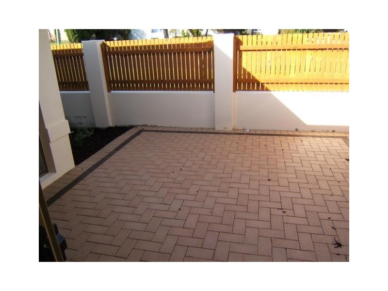 1 Pycombe Way, Westminster WA 6061