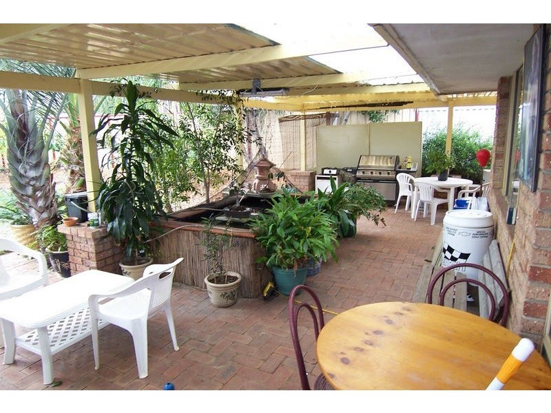 17 Synnot View, Marangaroo WA 6064