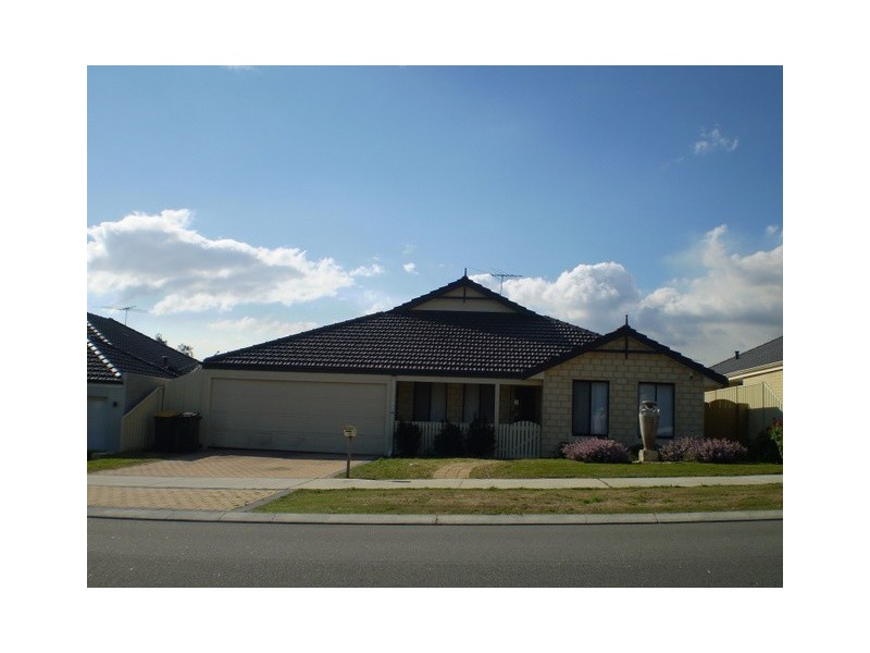 115 Shiraz Boulevard, Pearsall WA 6065