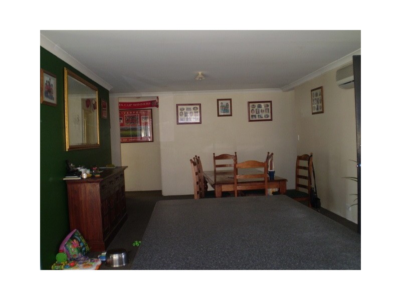 115 Shiraz Boulevard, Pearsall WA 6065