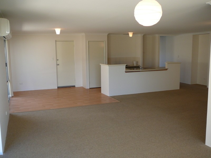 215 Gaebler, Aubin Grove WA 6164