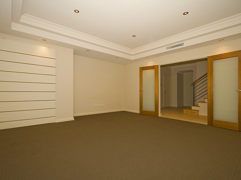 10a Mary Street, Watermans Bay WA 6020