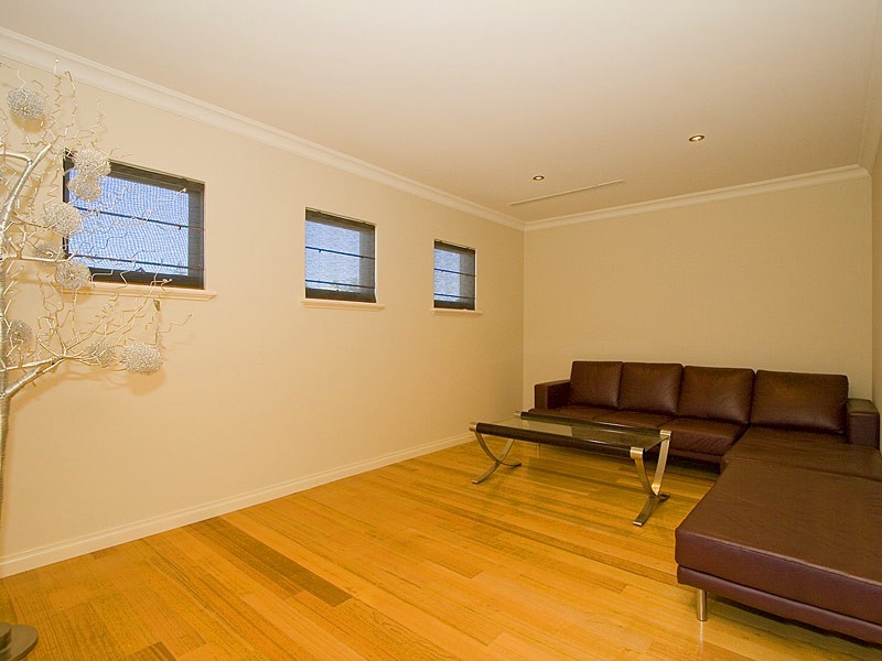 10a Mary Street, Watermans Bay WA 6020