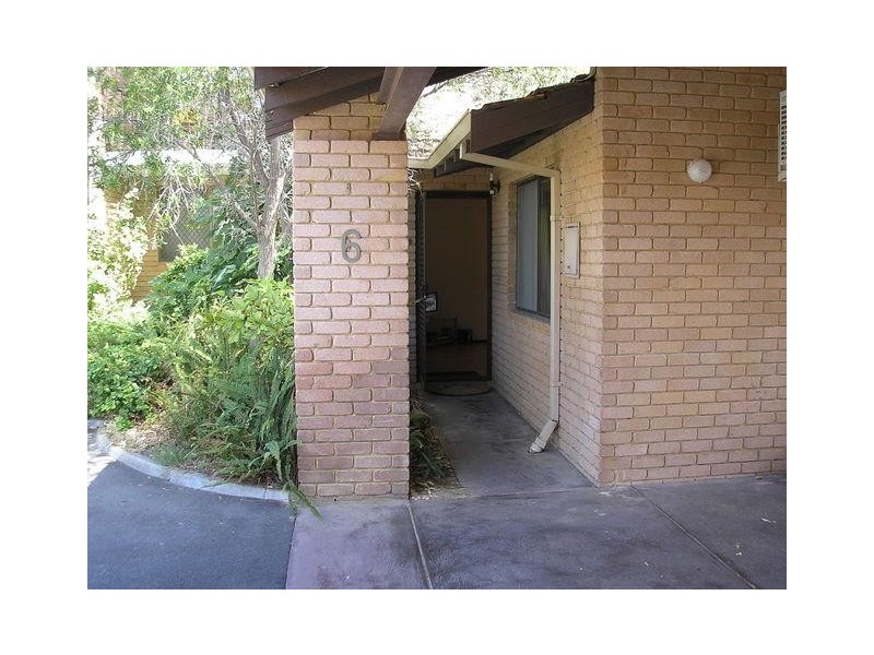 6/133 Deanmore Road, Scarborough WA 6019