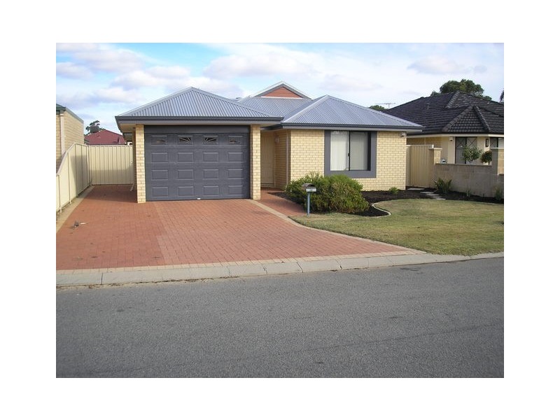 16 Irene McCormack Way, Queens Park WA 6107