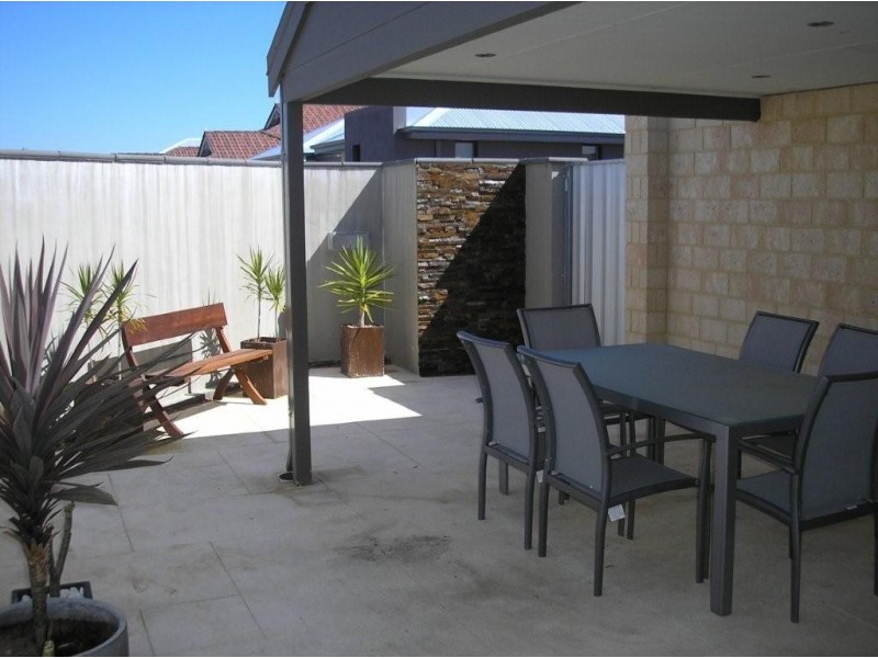 18 Musselbrook Trail, Ellenbrook WA 6069