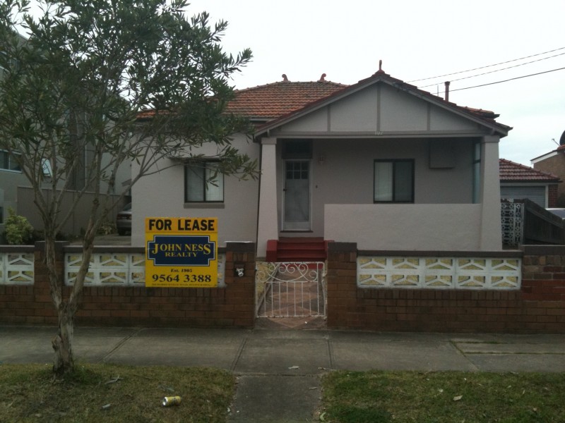 102 DREADNOUGHT ST, Roselands NSW 2196