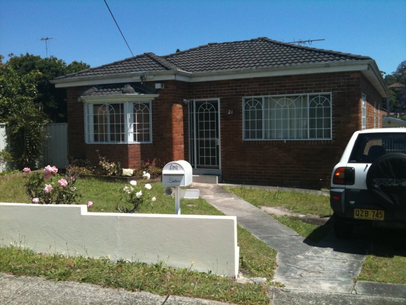 21 POWYS AVE, Bardwell Park NSW 2207