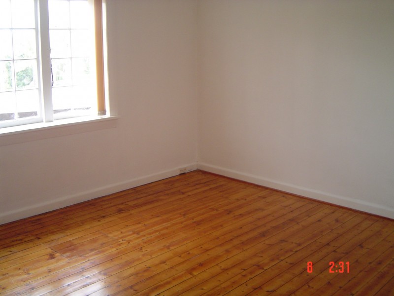 18 GUEDECOURT AVE, Earlwood NSW 2206