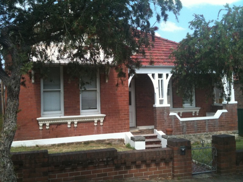 23 DUNSTAFFENAGE ST, Hurlstone Park NSW 2193