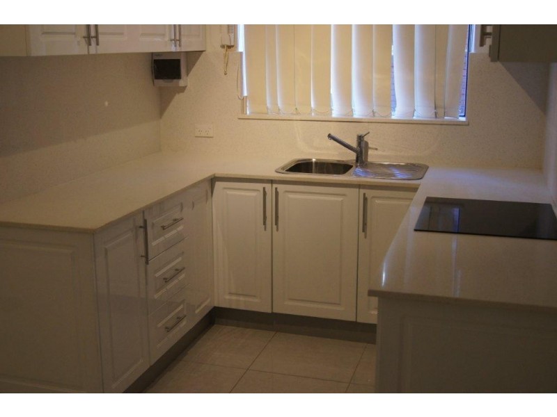 2/27 HARNETT AVE, Marrickville NSW 2204