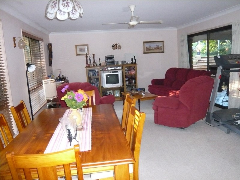 9 Patricia, Karalee QLD 4306