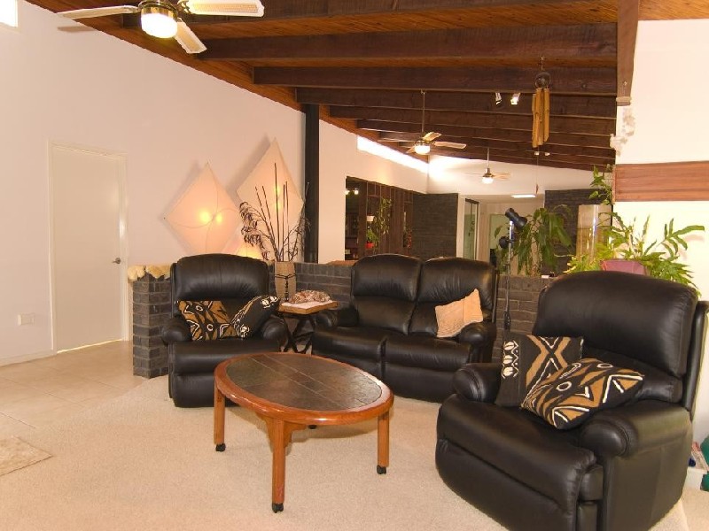 2 Candowie Cr, Karana Downs QLD 4306