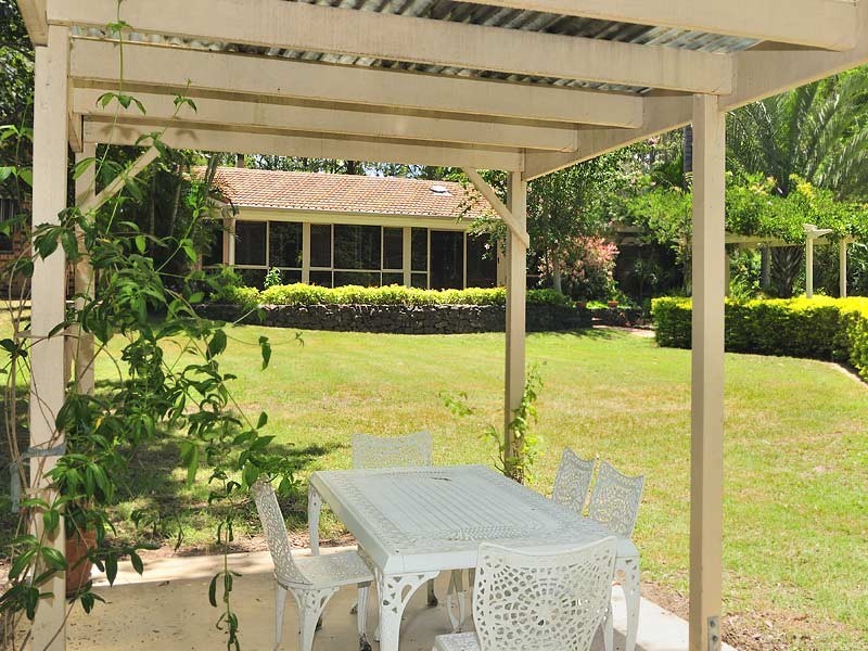 10 First Ave, Barellan Point QLD 4306