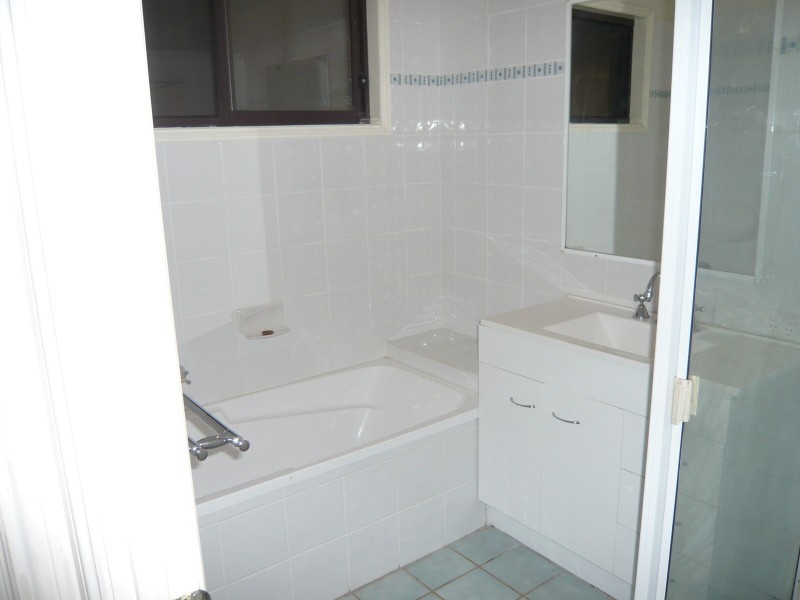 66 South Queensborough Parade, Karalee QLD 4306