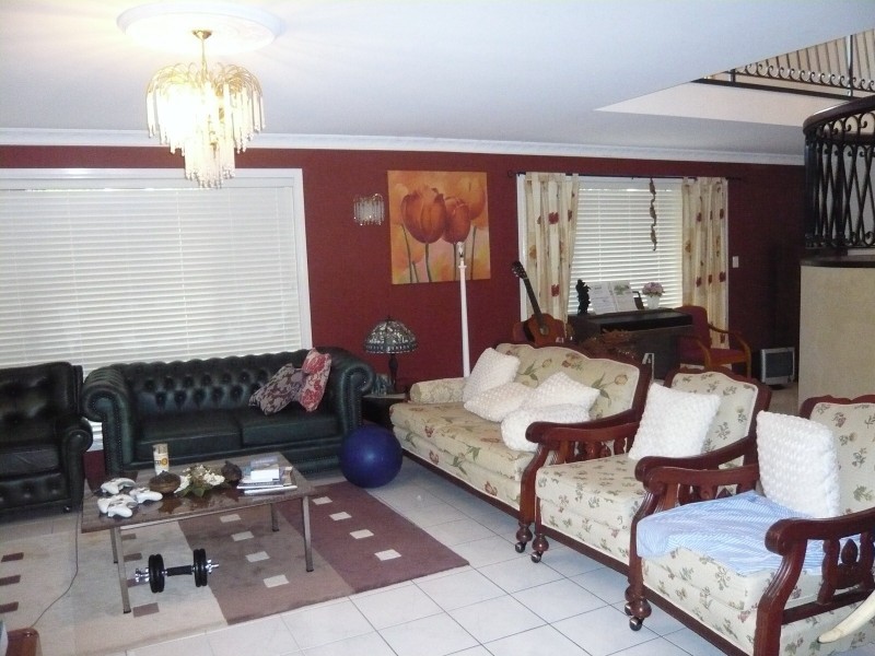 29 Woolner Place, Mount Ommaney QLD 4074