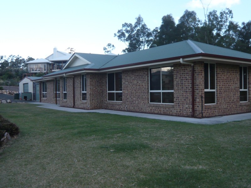 16 Barnes Court, Mount Crosby QLD 4306